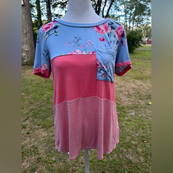 eleven oaks Tops - Floral Patchwork Short Sleeve Top in Blue and Pink